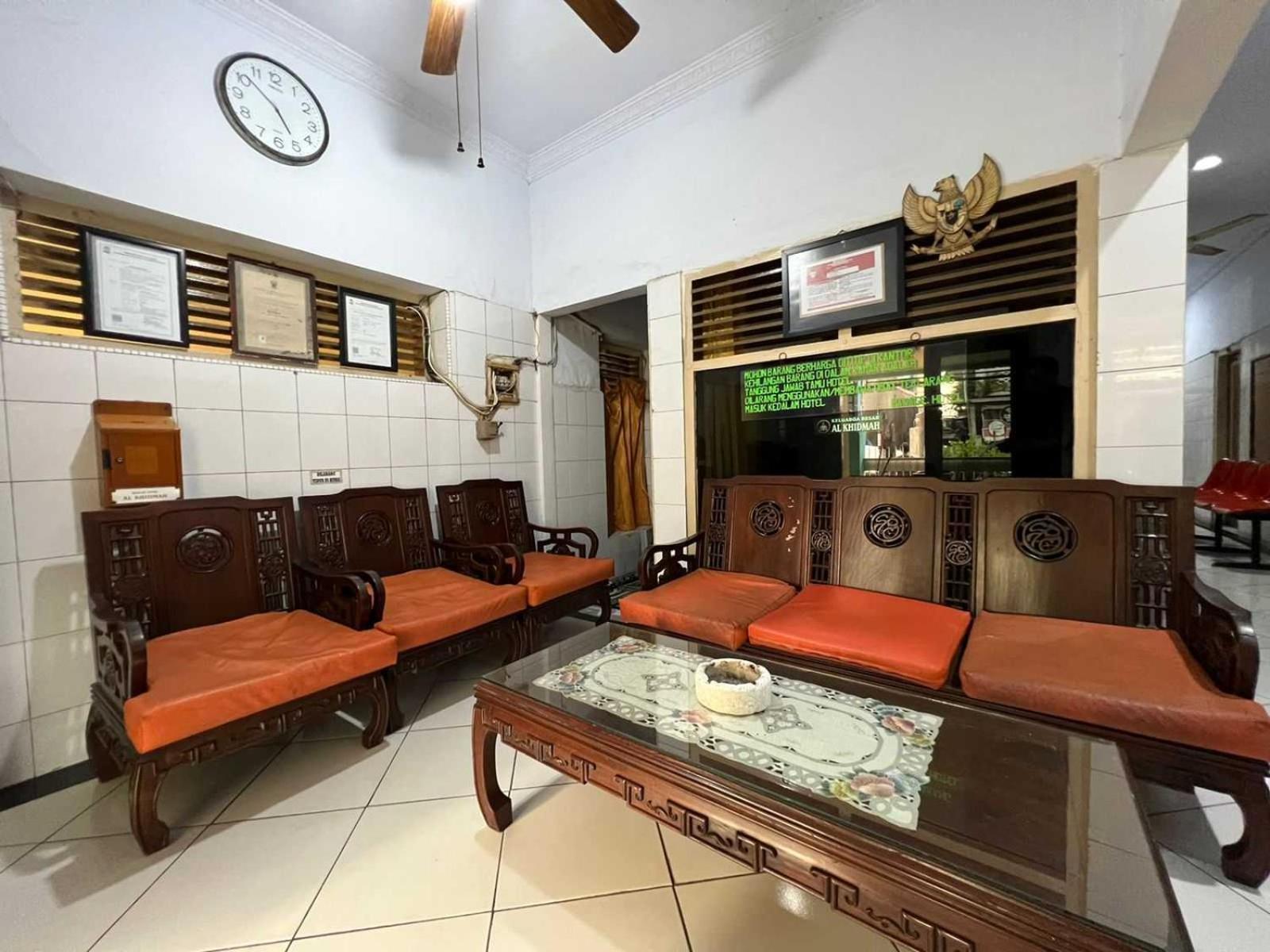 Oyo 93296 Kost Gowa Near Gowa