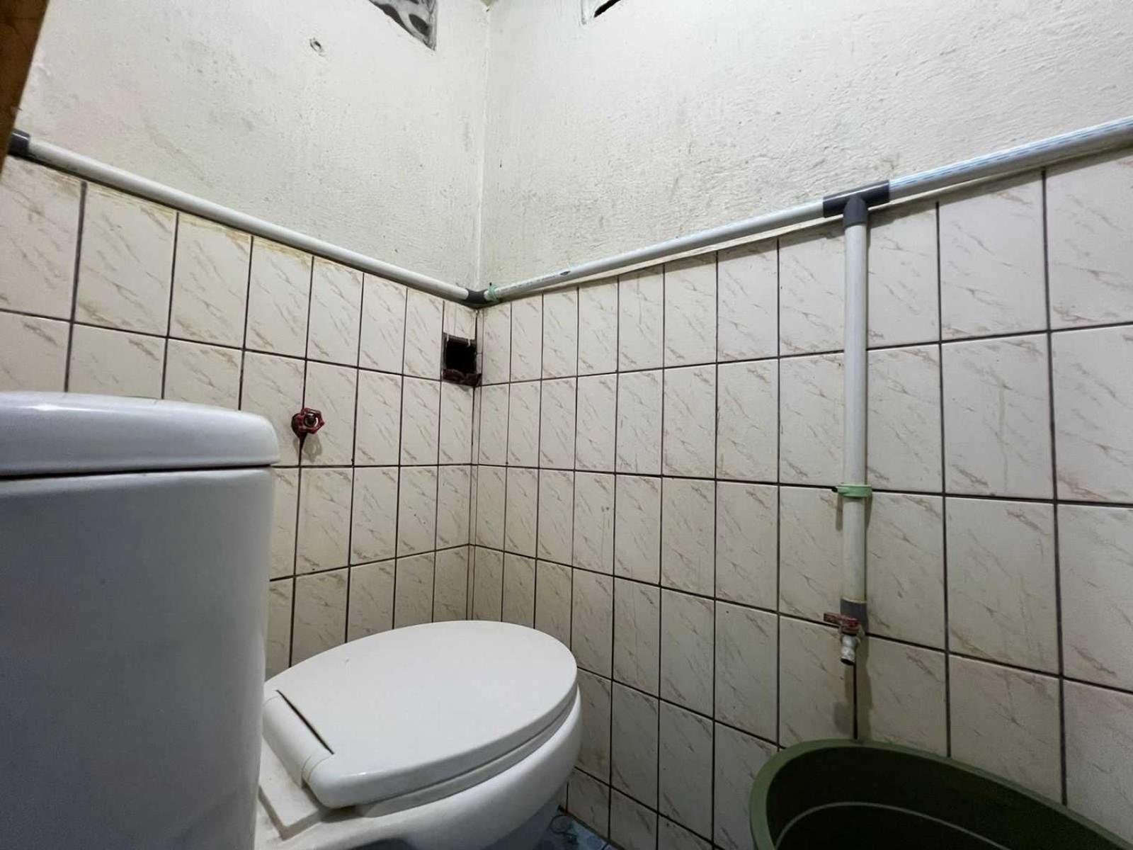Hotel Oyo 93296 Kost Gowa Near Gowa 2*