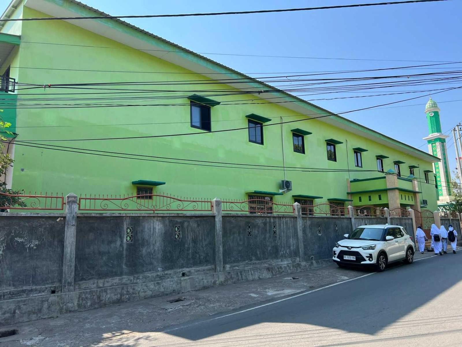 Hotel Oyo 93296 Kost Gowa Near Gowa