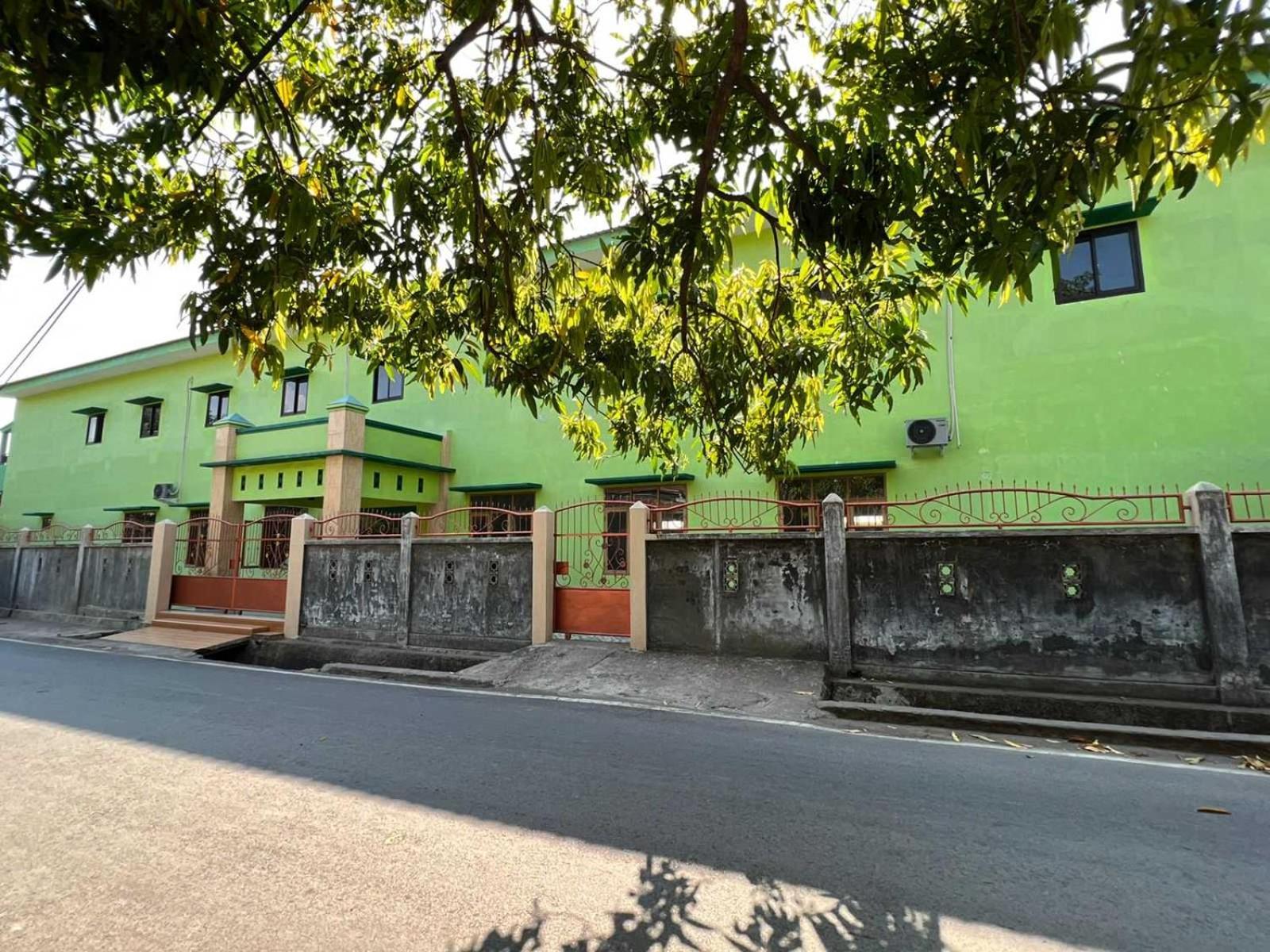 Hotel Oyo 93296 Kost Gowa Near Gowa
